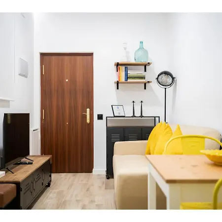 Apartamento Amarillo En Atocha Madryt Zewnętrze zdjęcie